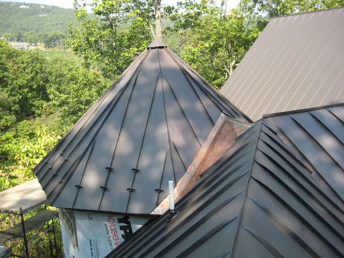 Professional Roof Tarp Installation by Craftsman Roofing in Robbins Rest